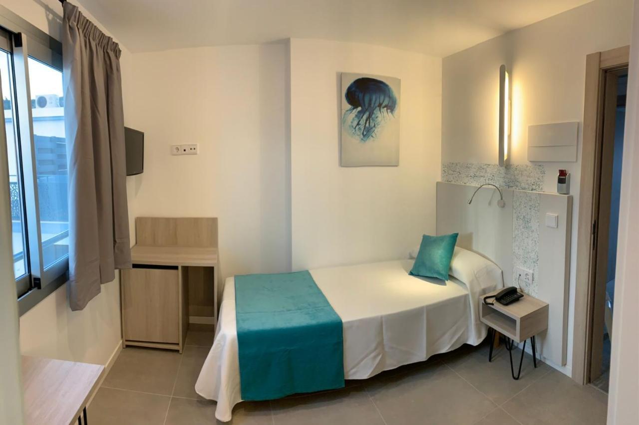 Hotel Brisa - Adults Only Sant Antoni de Portmany Exterior foto