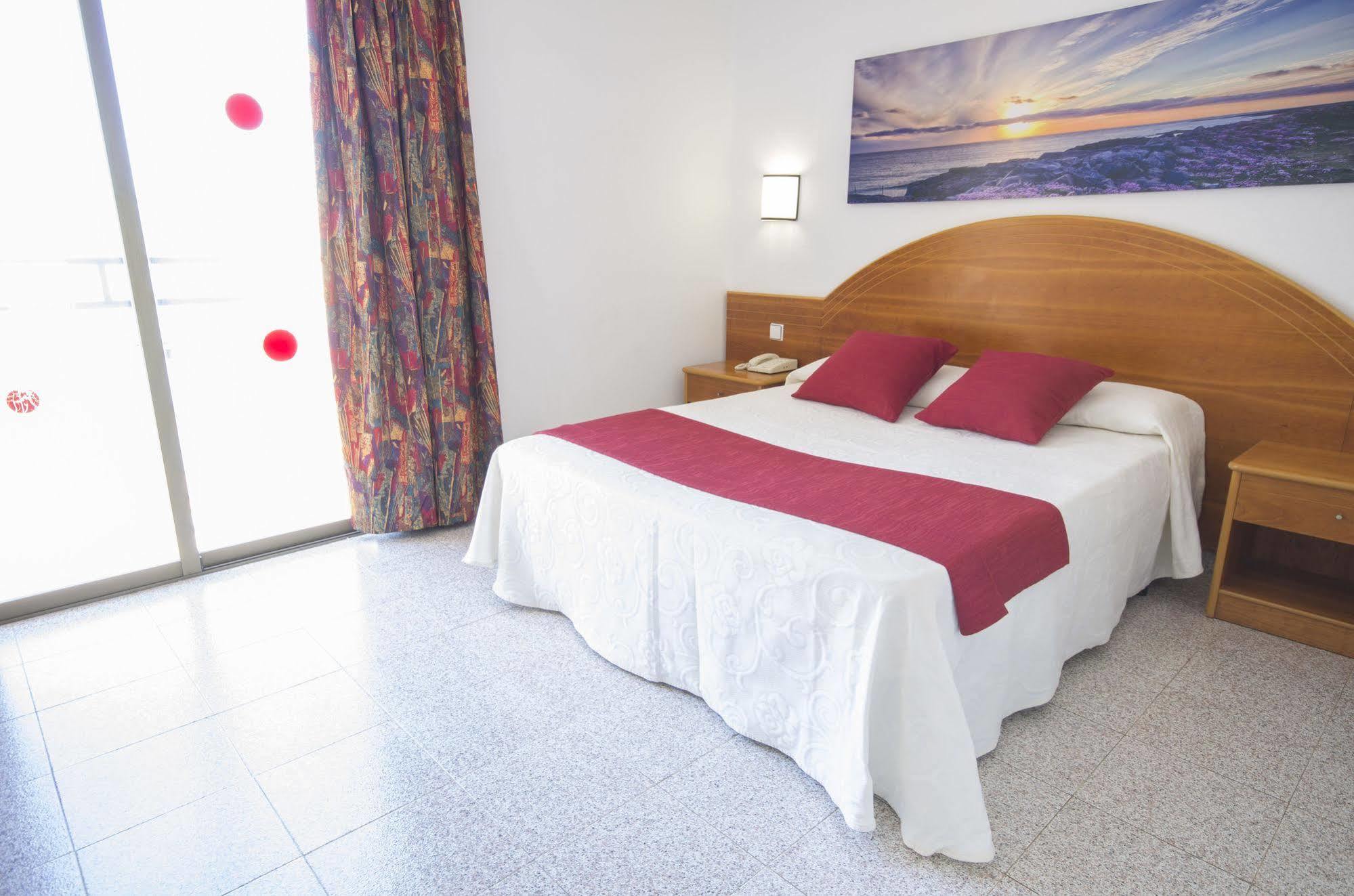 Hotel Brisa - Adults Only Sant Antoni de Portmany Exterior foto