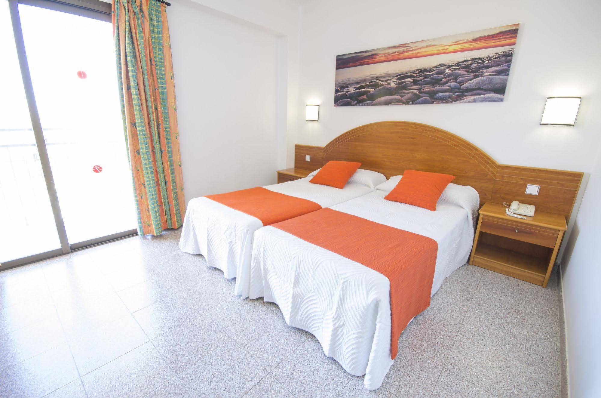 Hotel Brisa - Adults Only Sant Antoni de Portmany Exterior foto