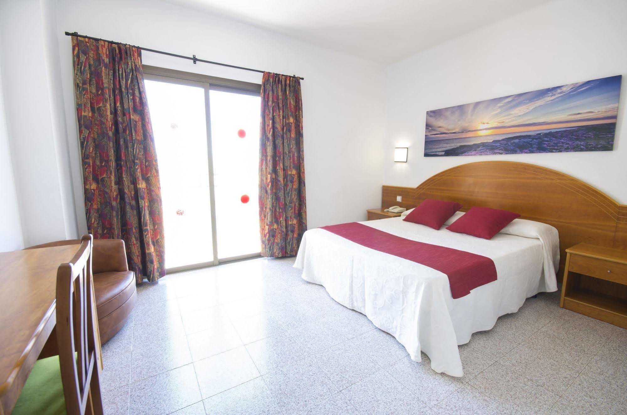 Hotel Brisa - Adults Only Sant Antoni de Portmany Exterior foto