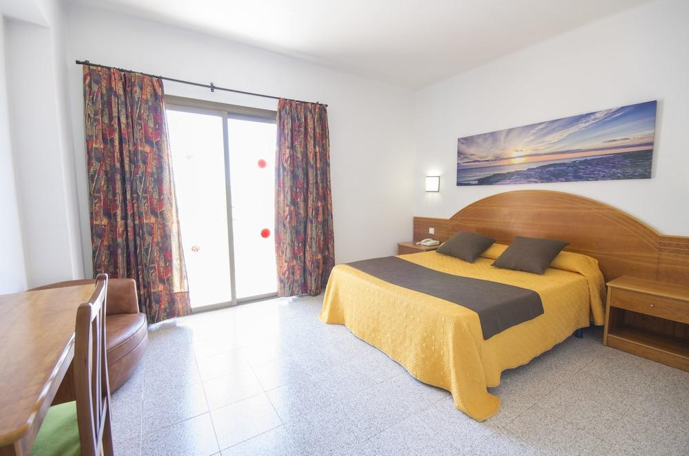 Hotel Brisa - Adults Only Sant Antoni de Portmany Exterior foto